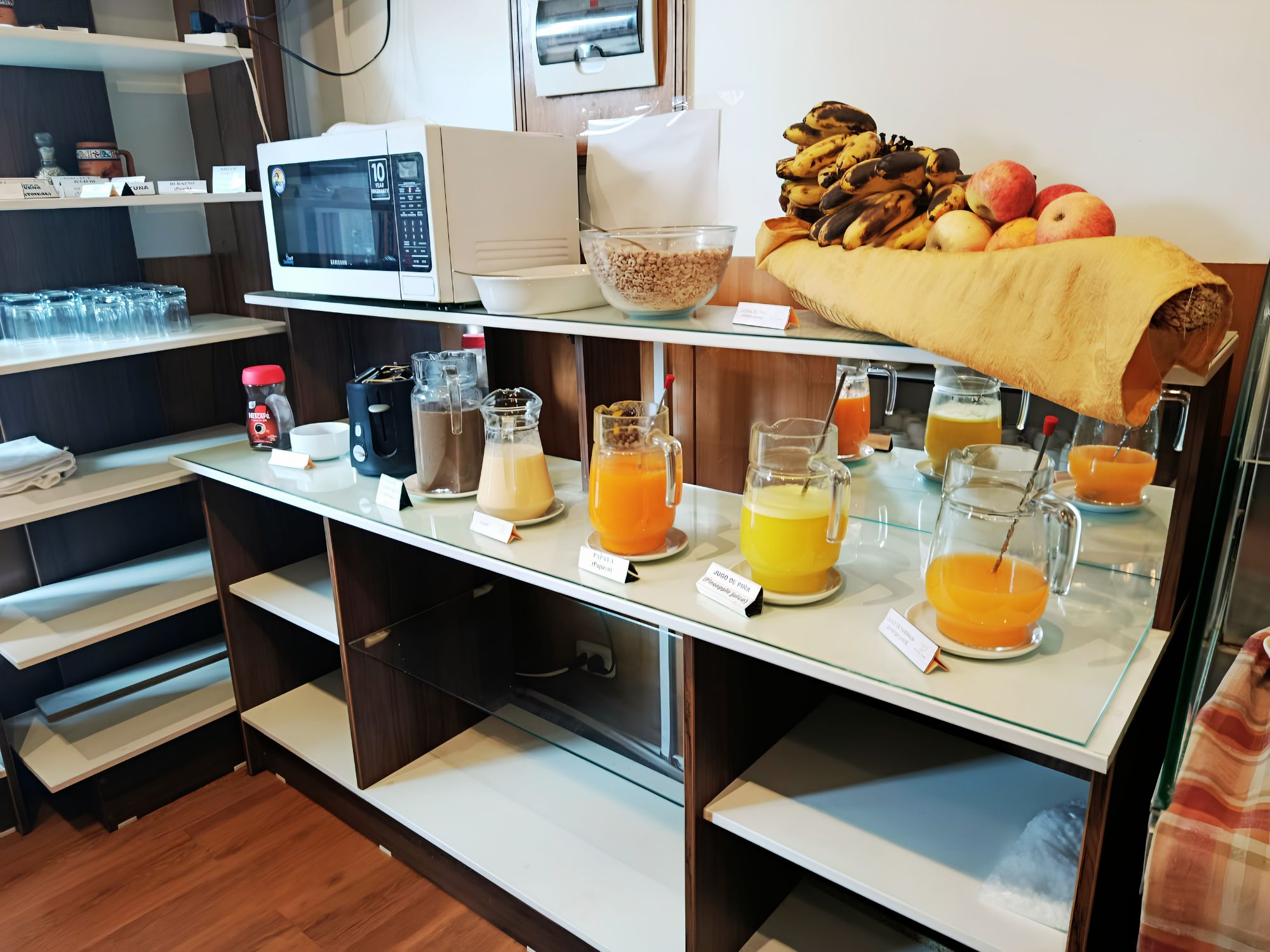 Free daily buffet breakfast 