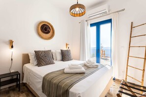 3 bedrooms, travel crib, WiFi, bed sheets