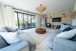 Smart TV - Olive Hills Villa Family-Friendly Luxury Villa with Private Pool in Fethiye (Fethiye)