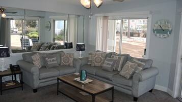 Villa, 2 Bedrooms | Living area