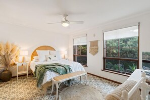 3 bedrooms, iron/ironing board, WiFi