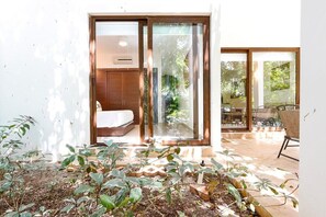 2 habitaciones, tabla de planchar con plancha, wifi y ropa de cama 