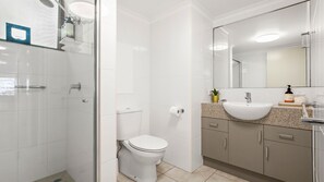 Shower - Seapoint Unit 14, 32 Victoria Tce, Kings Beach (Kings Beach)