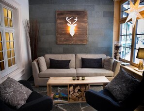 Interior - SPANNORT Your Family Home with Common Kitchen and Self Check-in (Engelberg)