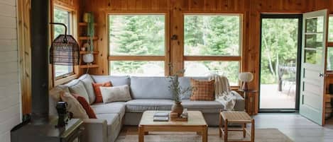 Fernseher, Kamin, Stereoanlage, Arbeitsbereiche