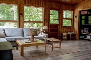 Fernseher, Kamin, Stereoanlage, Arbeitsbereiche