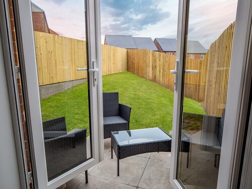 Modern and bright 2-bed home near Ludlow centre - Pass the Keys