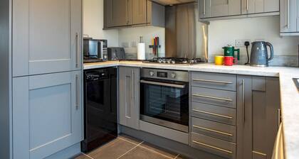 Pass the Keys | Modern and bright 2-bed home near Ludlow centre