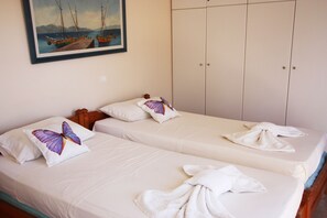 1 bedroom, WiFi - Mandola Studios Beachside - Skala Beach (Blue Studio) (Skala)