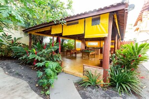 24–tuumainen taulutelevisio, jossa kaapelikanavat