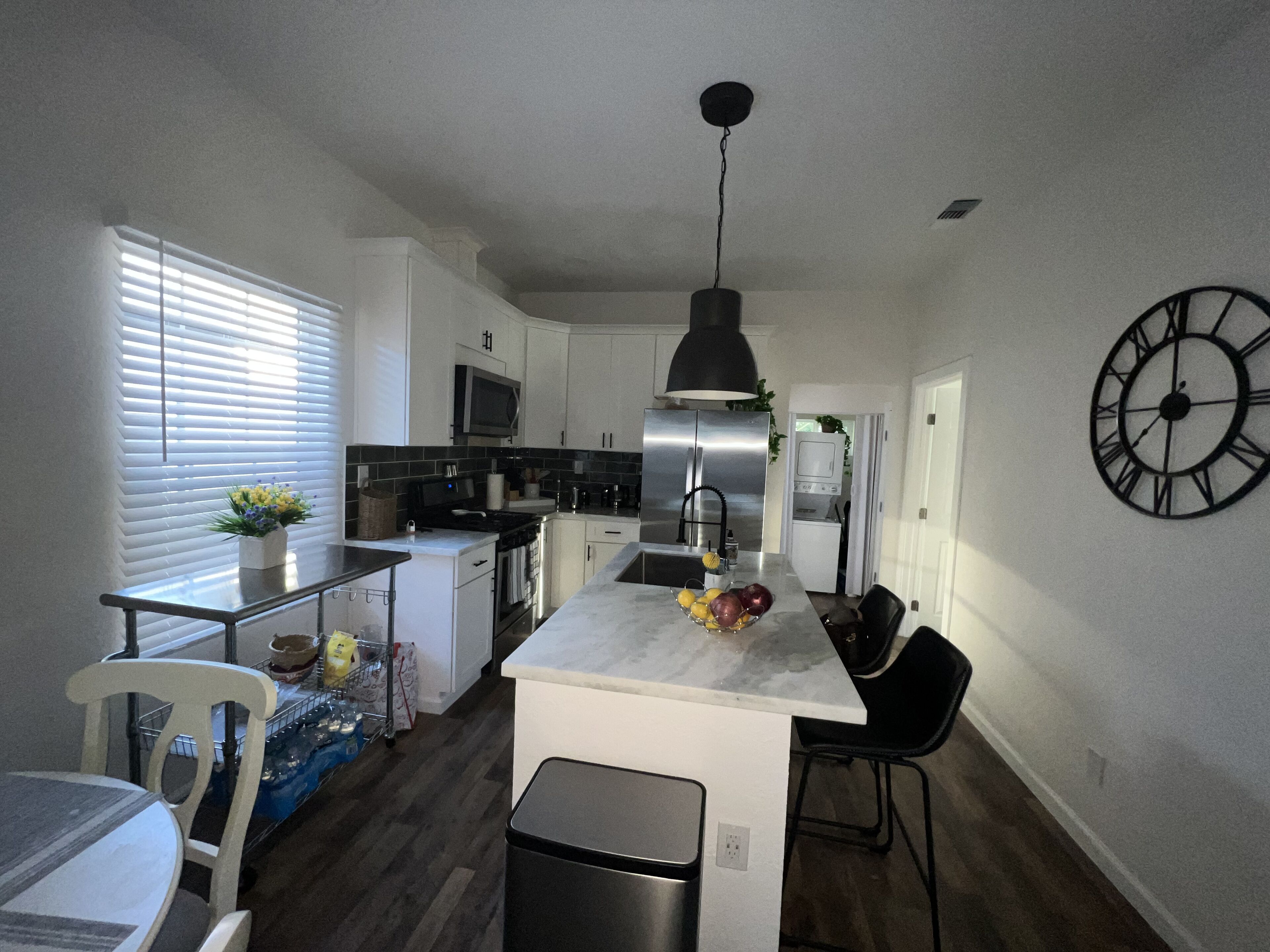 Super Cute 2 bed/1 bath minutes from UC Davis and Midtown