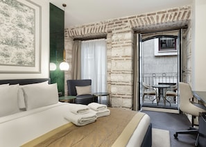 Superior Stone Room With Balcony | Terrace/patio