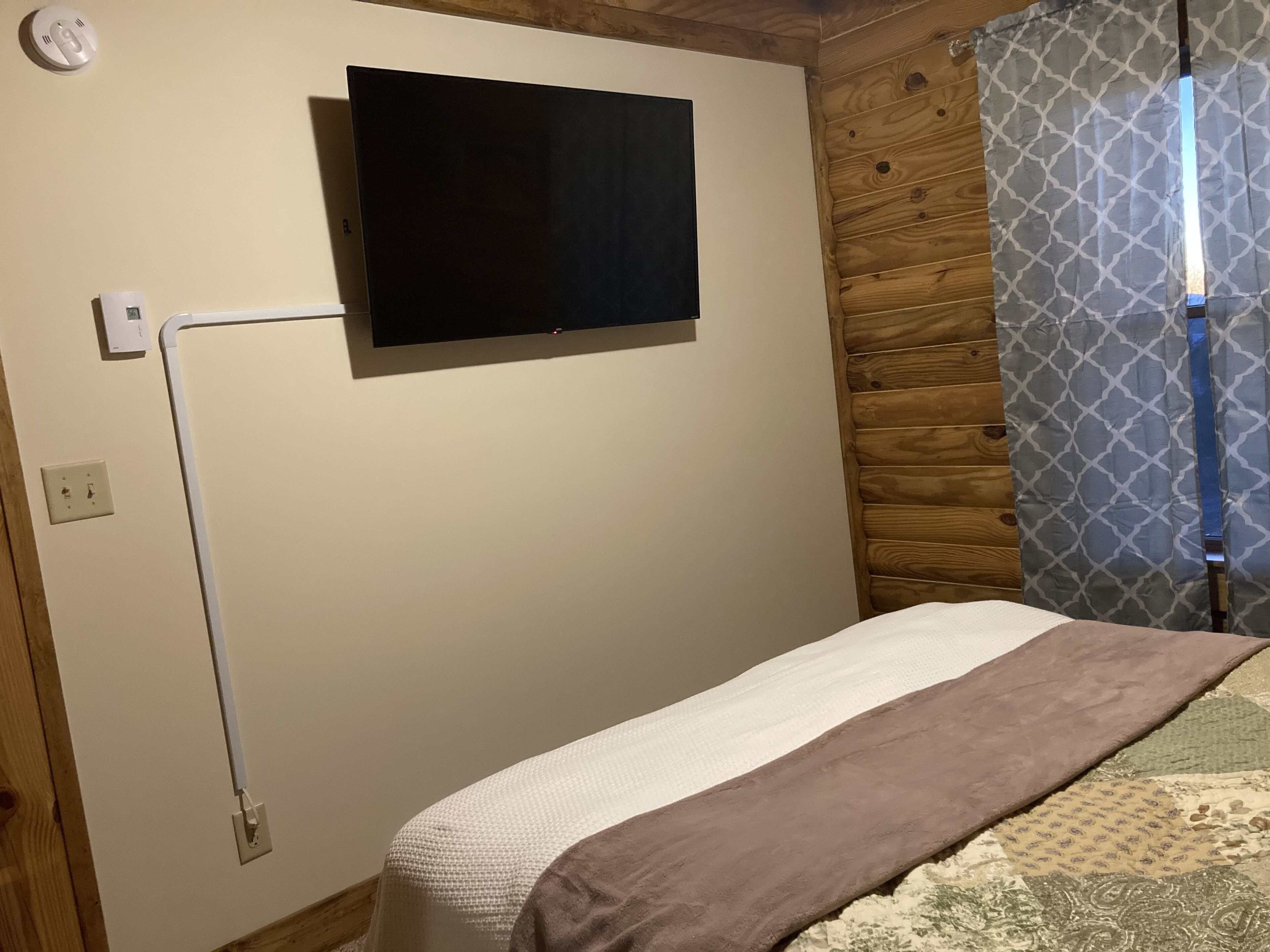 Amazing Views, Perfect Location, Peaceful setting! 