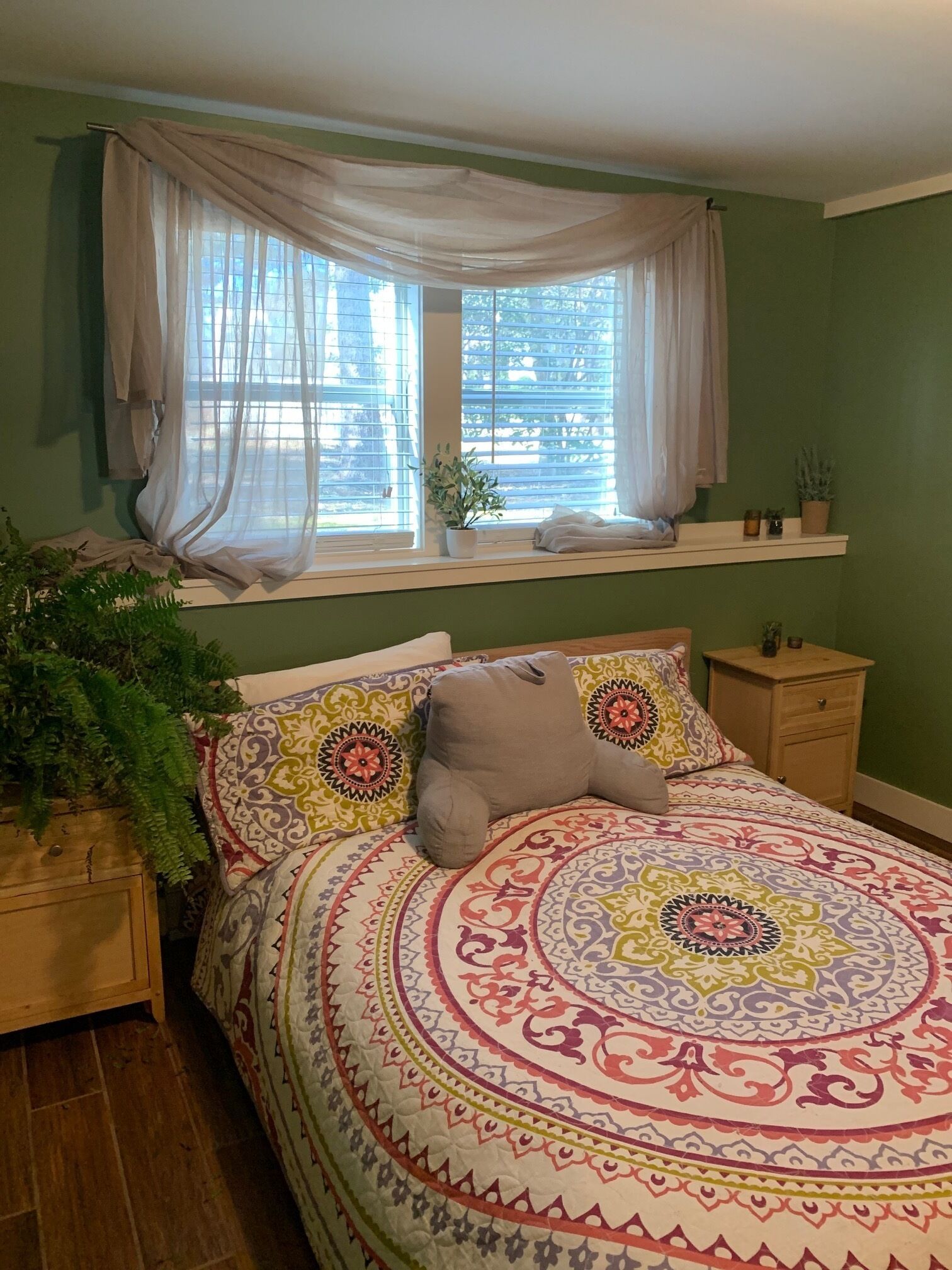 Spacious 1 Bedroom Apt - 3 min Walk to the Beach!