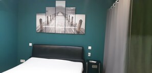 2 عدّة غرف نوم ومكواة/لوح كي وسرير سفر وواي فاي مجانًا