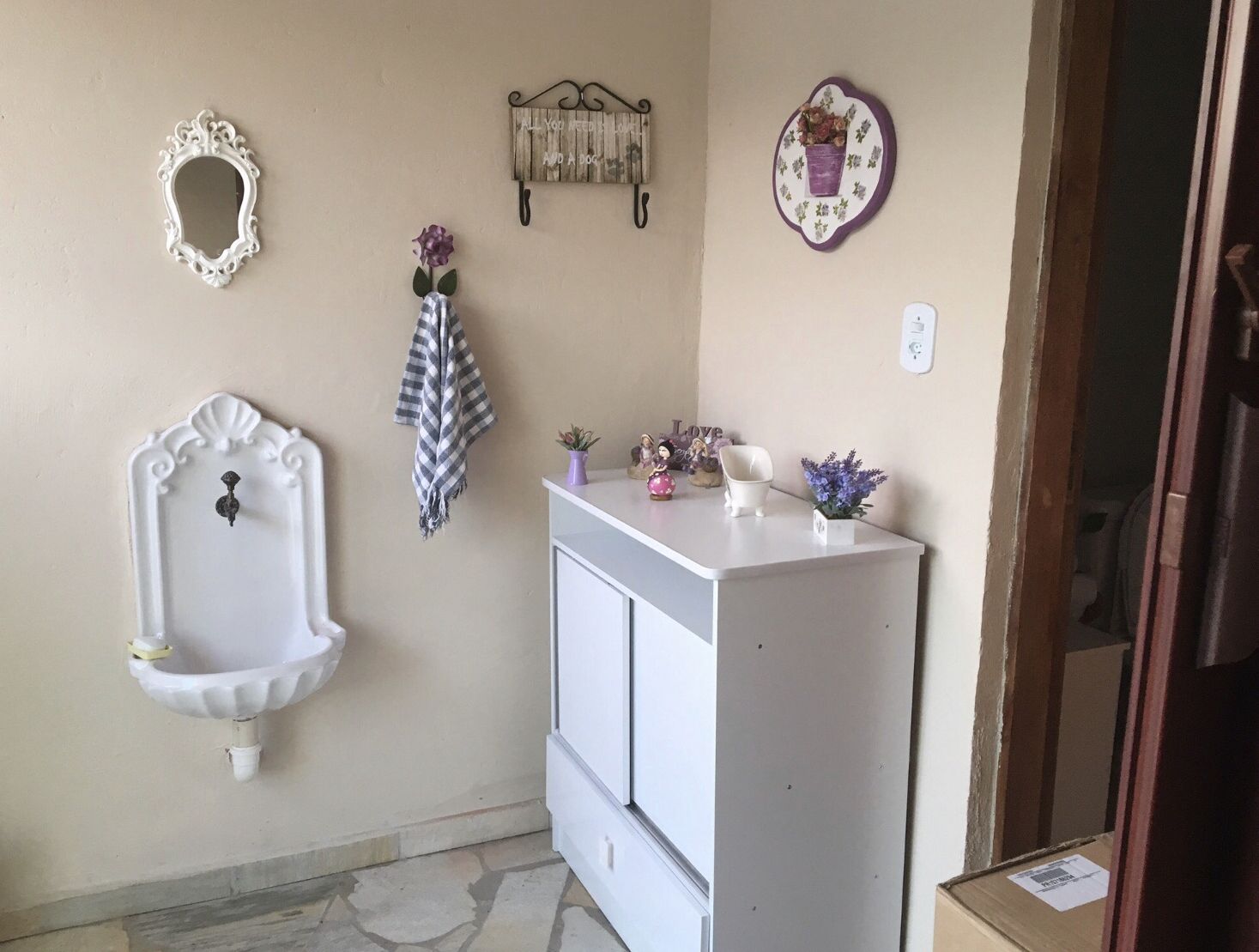 Have wonderful moments in the Romantic and Enchanting Corner 