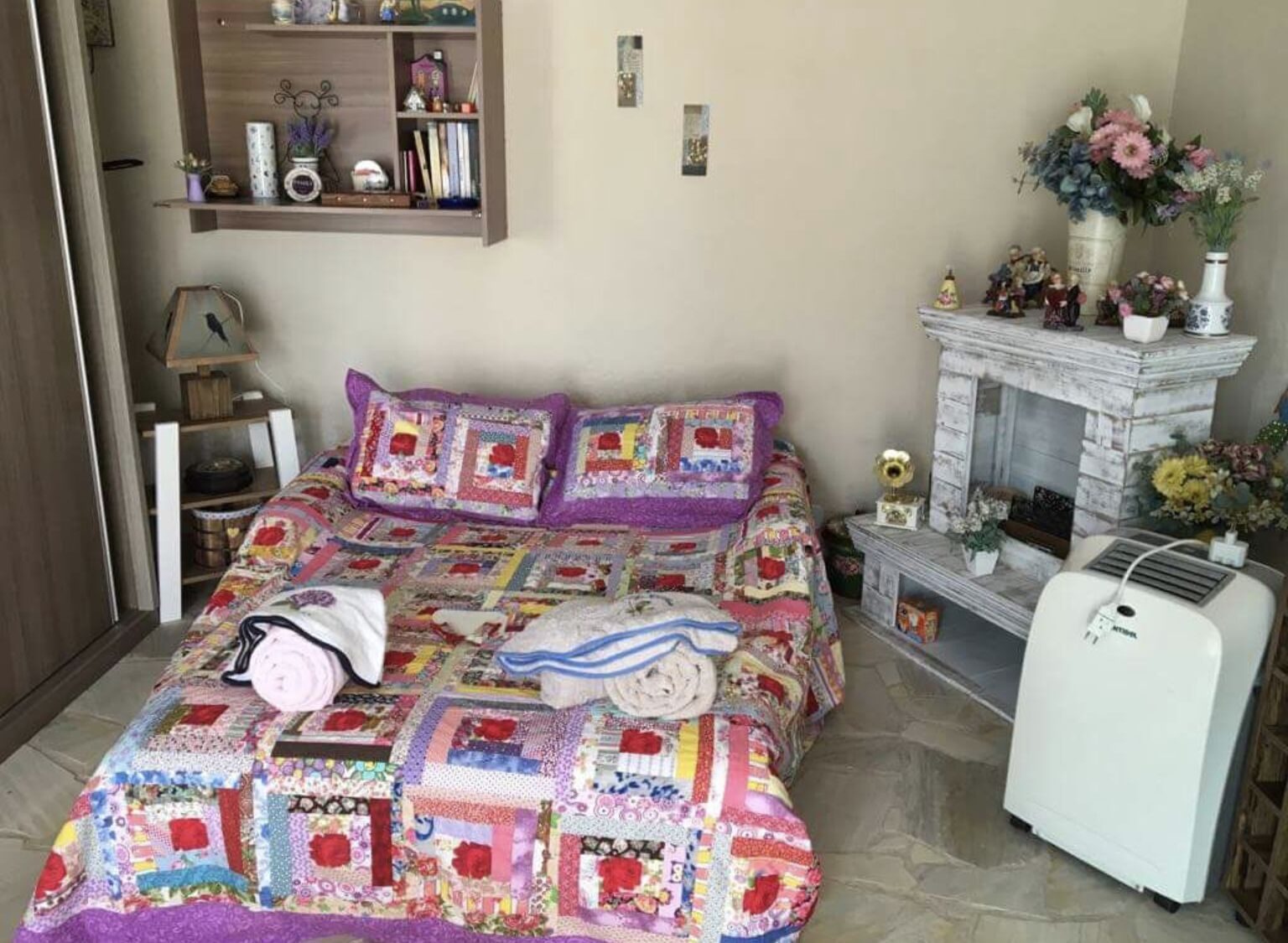 Have wonderful moments in the Romantic and Enchanting Corner 