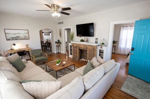 Near St. Joseph Hospital - Large Fenced Lot W/ W&D