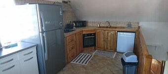 F4 between sea and mountain