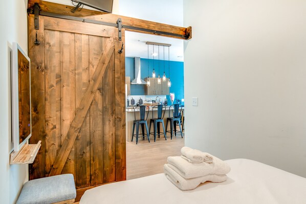 1 bedroom, iron/ironing board, internet, bed sheets