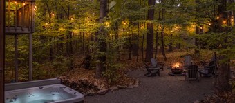 Pocono Lake Chalet w/Hot Tub, Pool Table, & Fire Pit. Pet friendly!