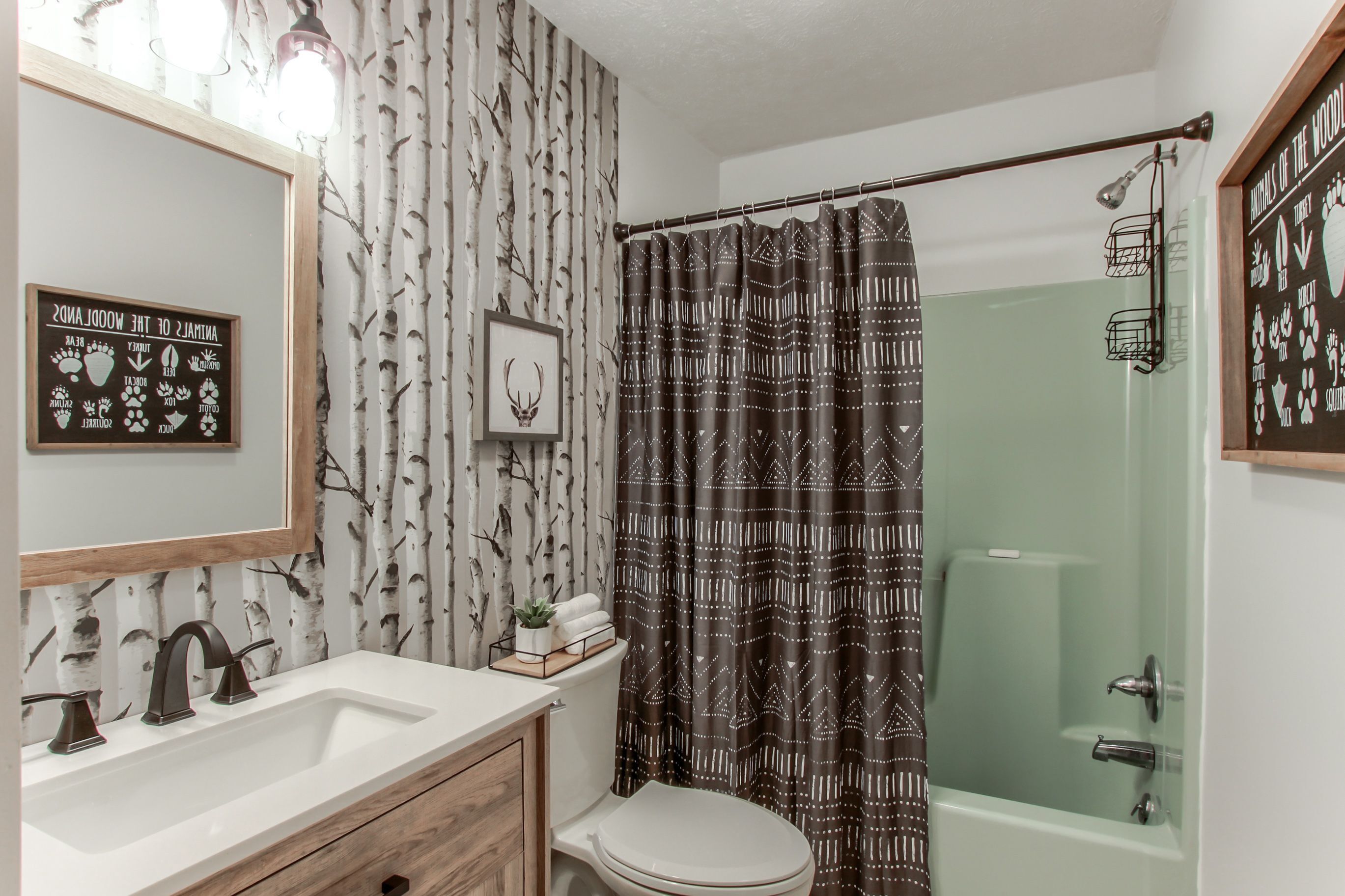 Second floor full bathroom 