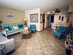 Een smart-tv en een dvd-speler