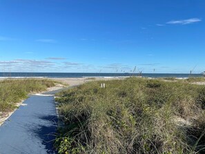 Beach nearby, sun loungers, beach towels