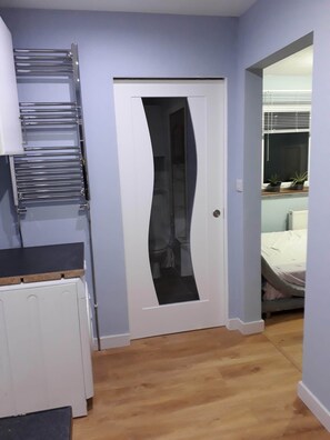 1 bedroom, desk, iron/ironing board, free WiFi - Self Catering Studio Flat with Separate Kitchen (JUNIPER GREEN, EDINBURGH)