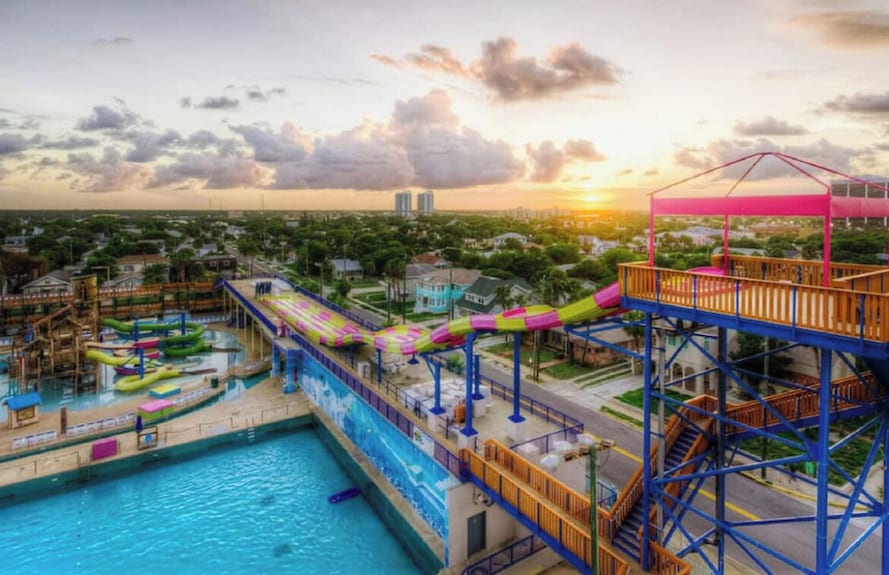 Beautiful Beachfront Resort Condo Daytona Beach - Ormond Beach, FL