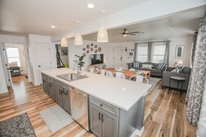 Interior - 2nd Row Beach House just steps to the sand!  EV  charger! (Surfside Beach)