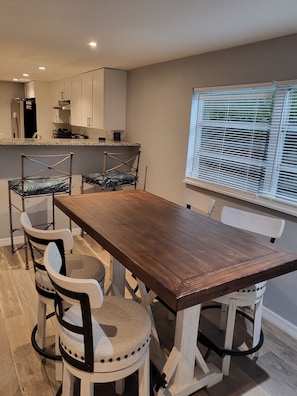 Dining - The Heights Haven- Perfect Tampa Location (Tampa)