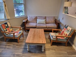 Living area - The Heights Haven- Perfect Tampa Location (Tampa)