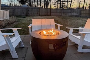 Terrace/patio - Dog-friendly Hamptons home with private pool, AC, & private W/D - near lake (Hampton Bays)