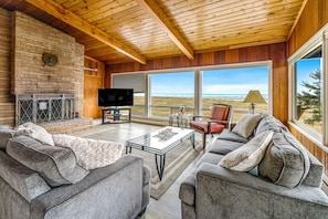 TV, fireplace, DVD player