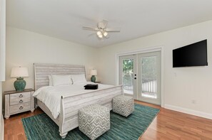 4 bedrooms, iron/ironing board, free WiFi
