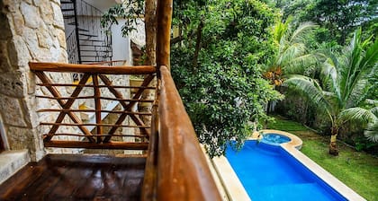 Stone House with Pool and large Garden, ideal for families