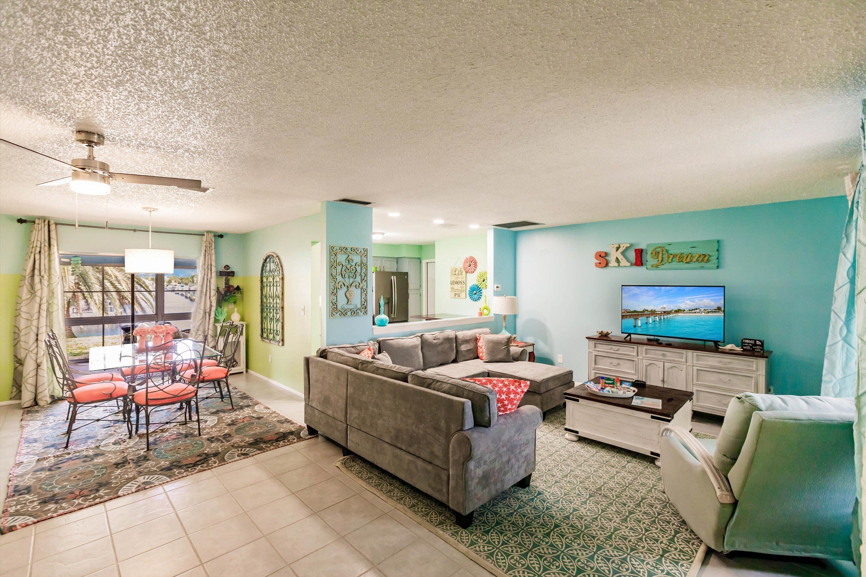 ★Canal★ Southern Palms Retreat | Kayaks | Bikes