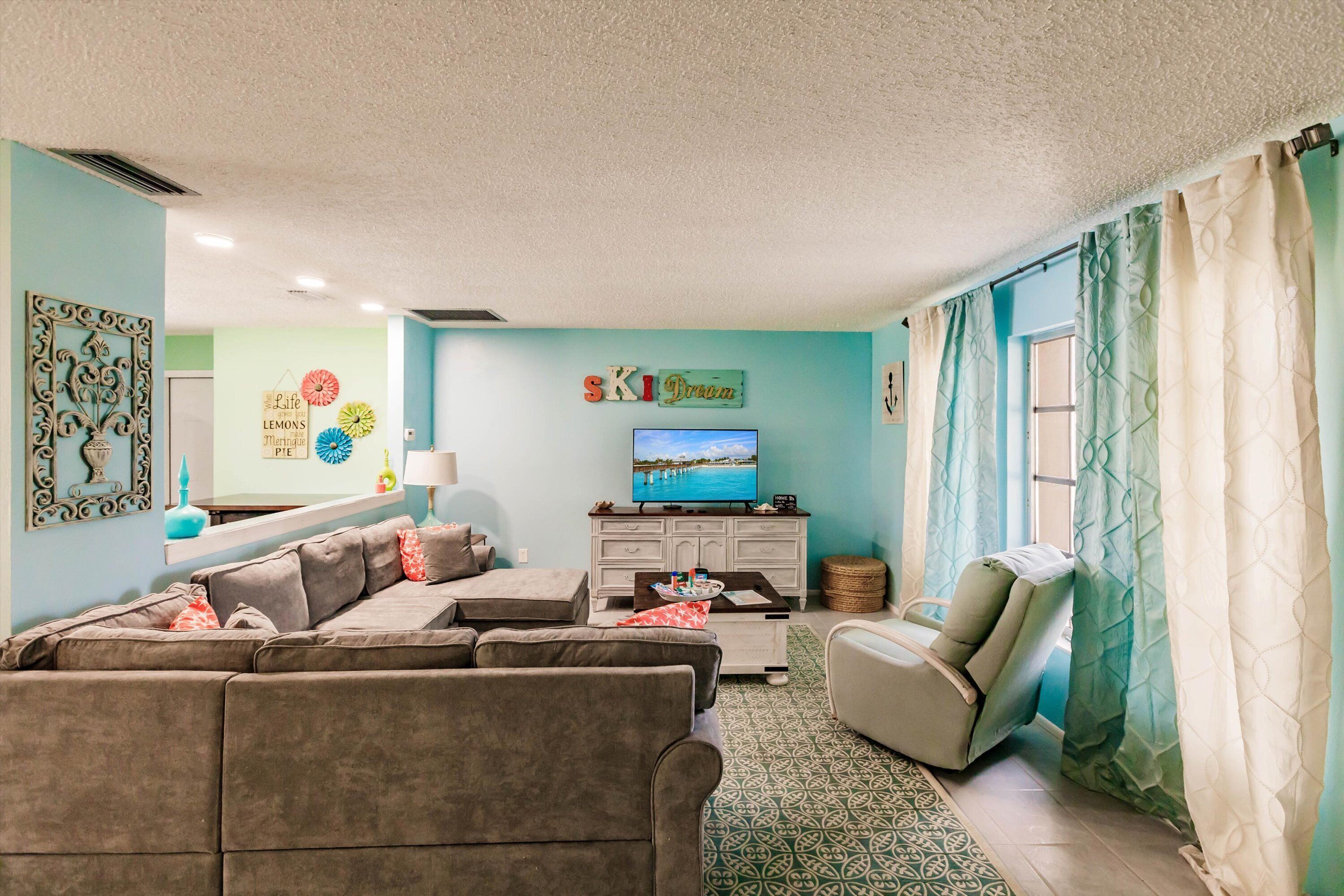 ★Canal★ Southern Palms Retreat | Kayaks | Bikes