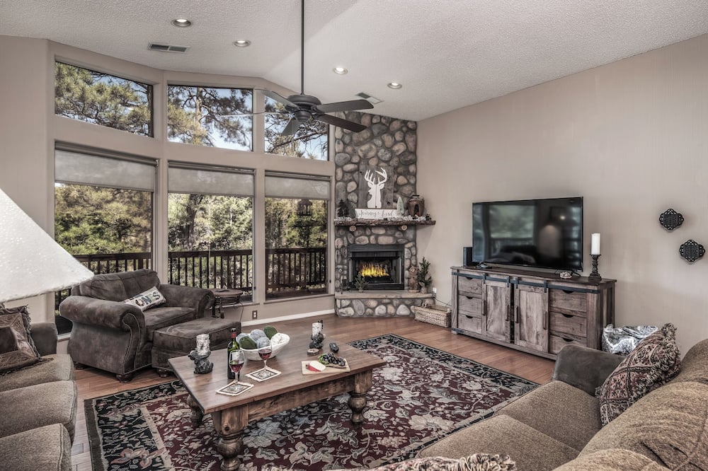 Journeys End by Ruidoso Vacation Rentals - Tucson Mountain, NM