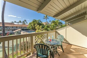 Condo (0 Bedroom) | Front of property