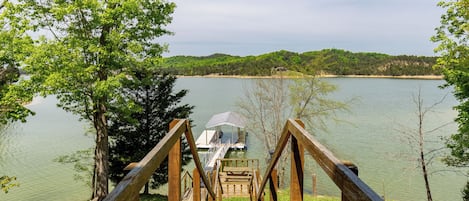 Studio (2 Bedrooms) | Property grounds