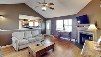 Studio (2 Bedrooms) | Property amenity