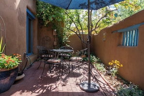 Condo (3 Bedrooms) | Servicio de la propiedad