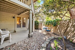 Condo (1 Bedroom) | Property amenity
