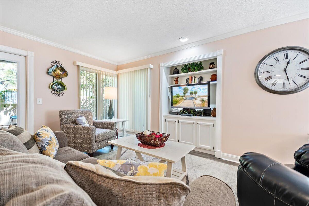 Condo (1 Bedroom) | Front of property