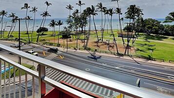 Condo (1 Bedroom) | Property amenity