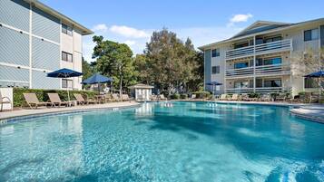 Condo (2 Bedrooms) | Property amenity