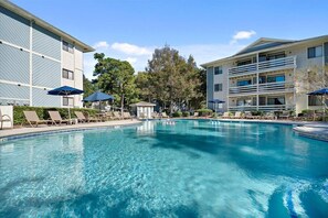Condo (2 Bedrooms) | Property amenity