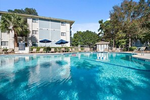 Condo (2 Bedrooms) | Property amenity